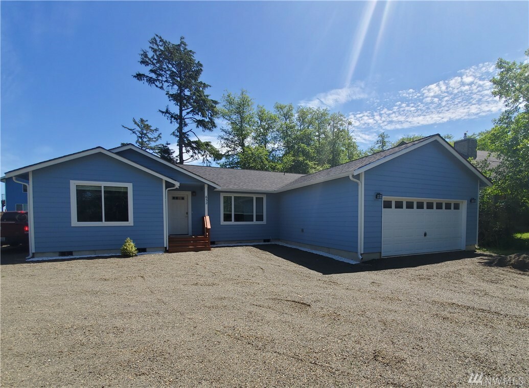 Property Photo:  632 Duck Lake Dr SE  WA 98569 