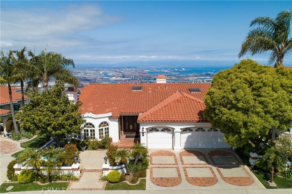 Property Photo:  6 Avenida De Azalea  CA 90275 