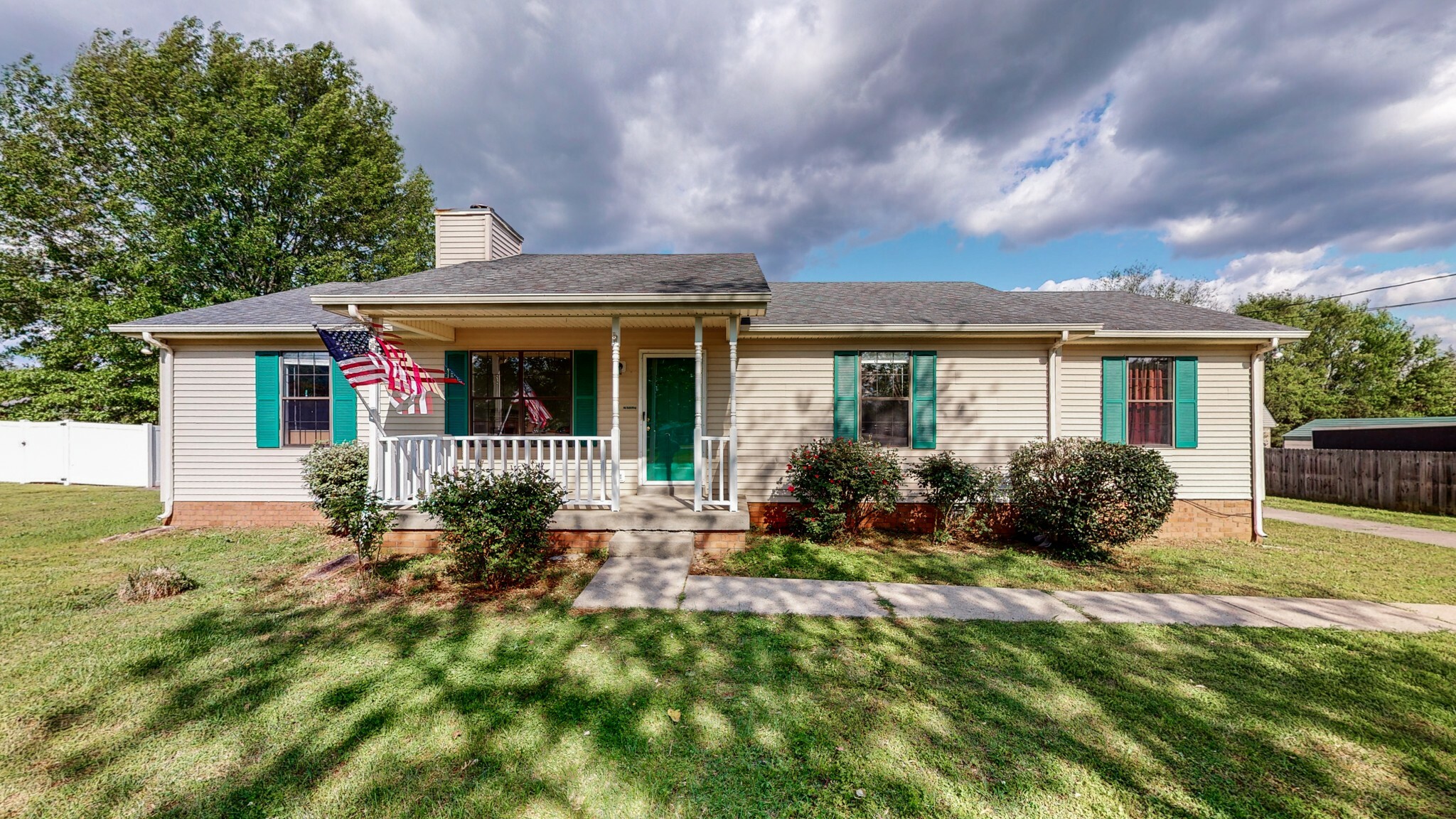 Property Photo: 610 Shelley Dr TN 37122
