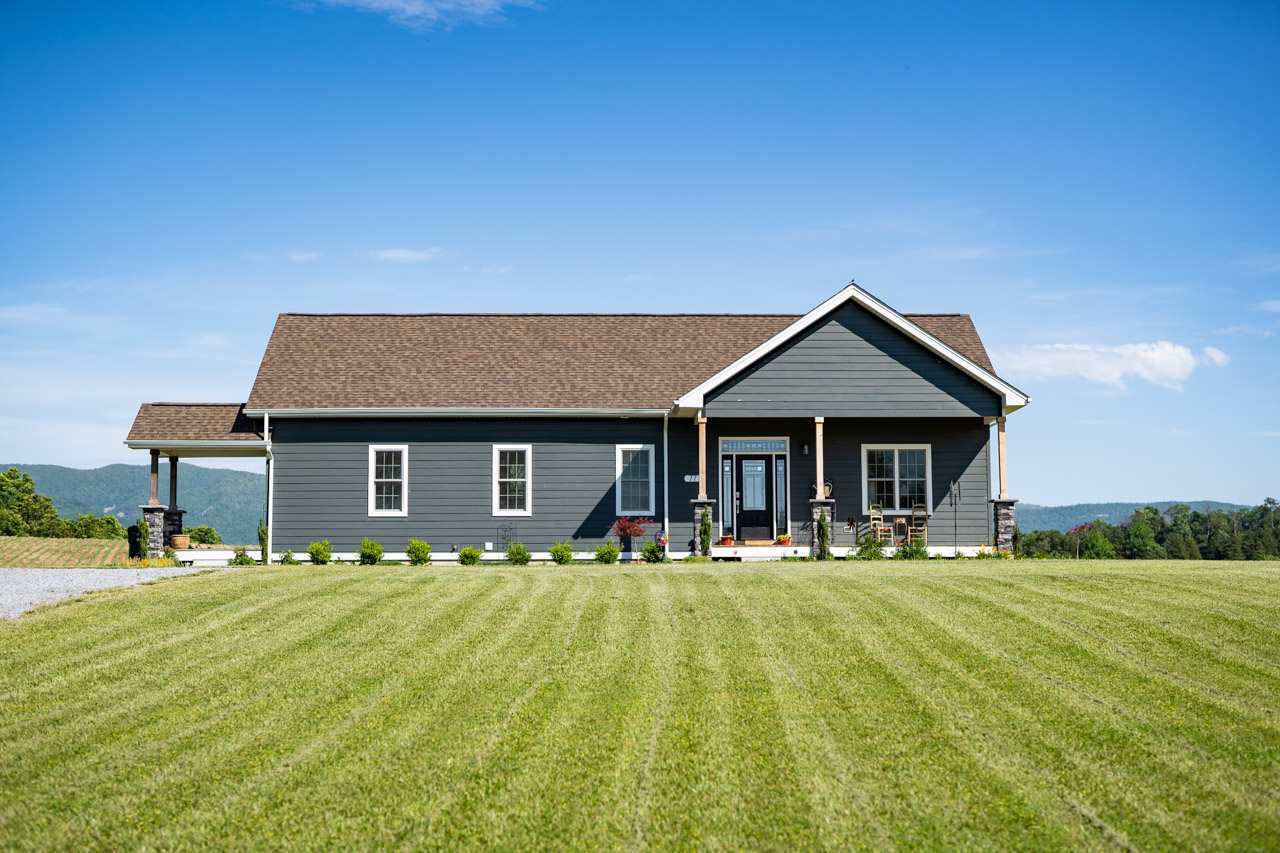 Property Photo: 77 Madison Cave Ln VA 24441
