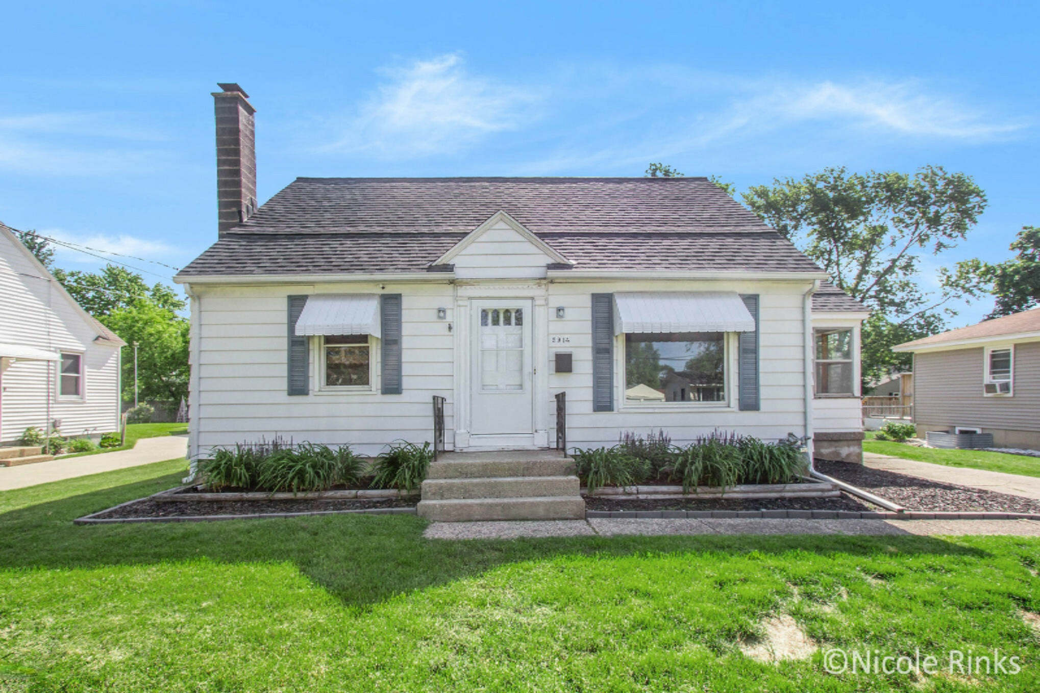 Property Photo:  2914 Sharon Avenue SW  MI 49519 