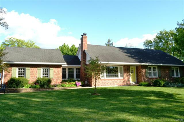 Property Photo: 11858 Tescord Drive 63128