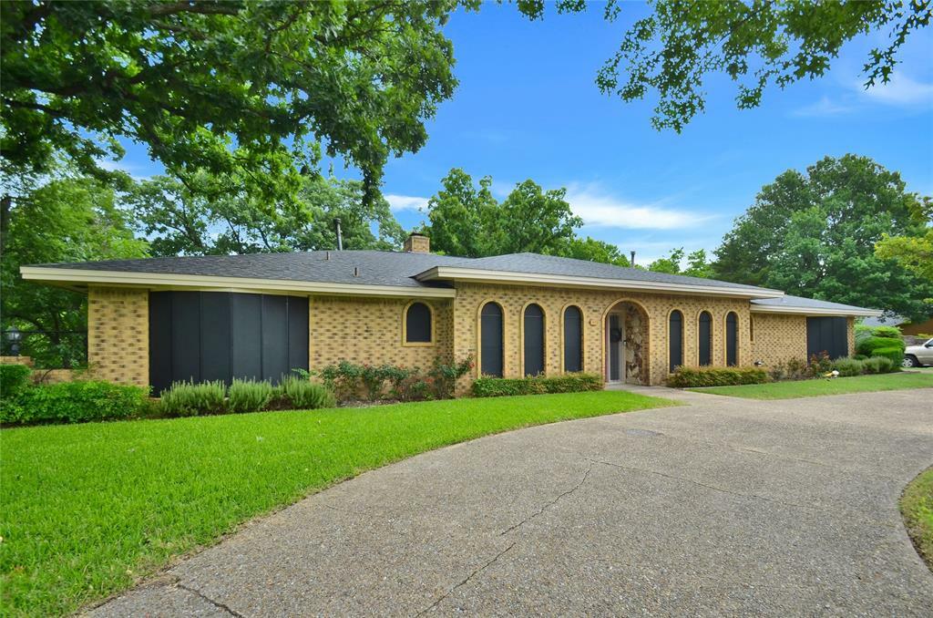 Property Photo:  937 Heather Knoll Drive  TX 75115 