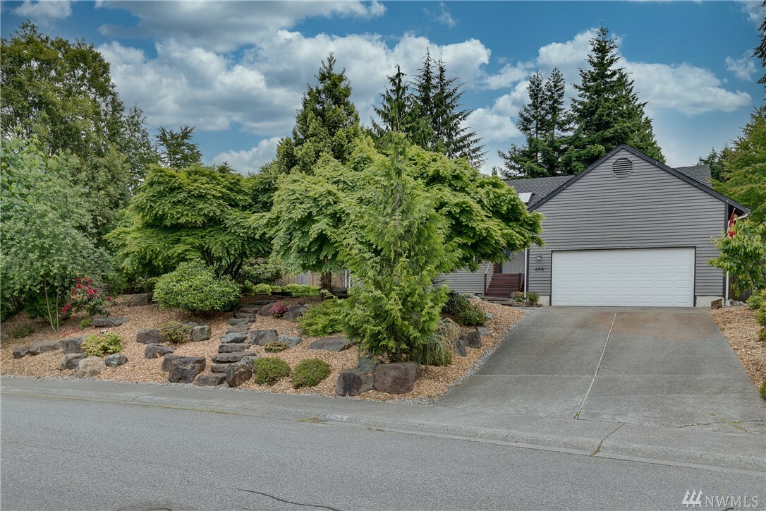 Property Photo: 6416 138th Place SE WA 98296