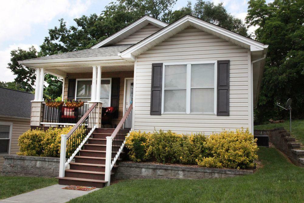 Property Photo:  704 Conway St NE  VA 24012 