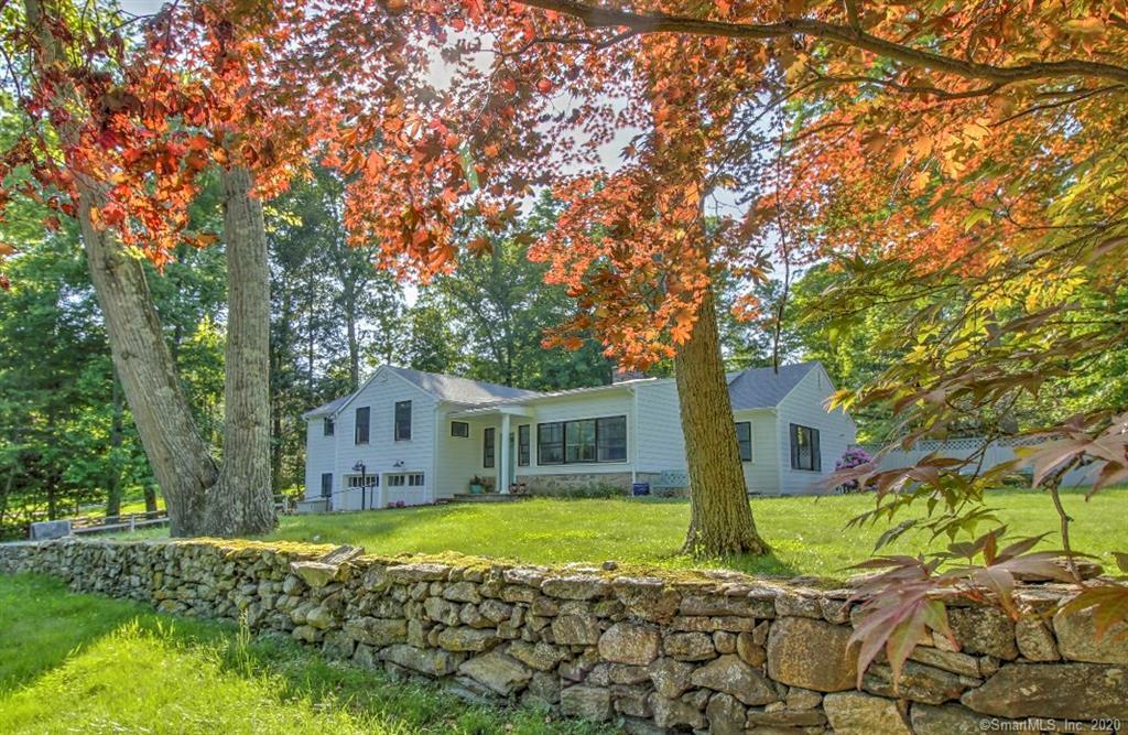 Property Photo:  28 Stonybrook Road  CT 06880 