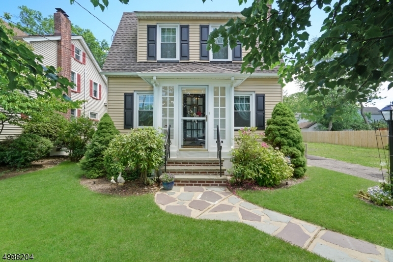 Property Photo:  153 Hillcrest Ave  NJ 07016 