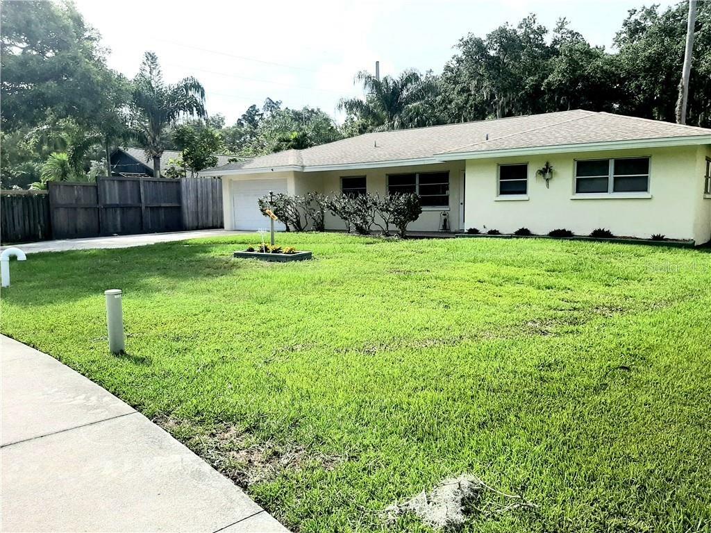 Property Photo:  2611 Ashton Road  FL 34231 