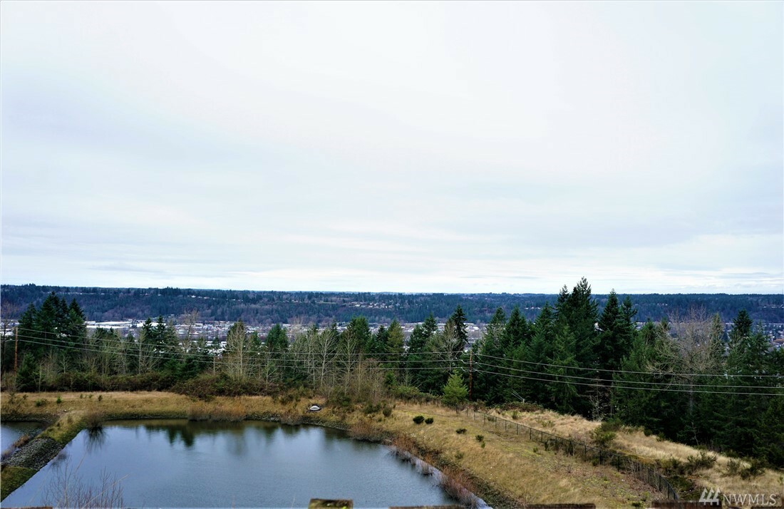 Property Photo:  6227 Montevista Dr SE  WA 98092 