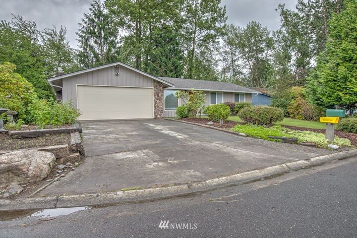 Property Photo:  3324  Granada Way  WA 98225 