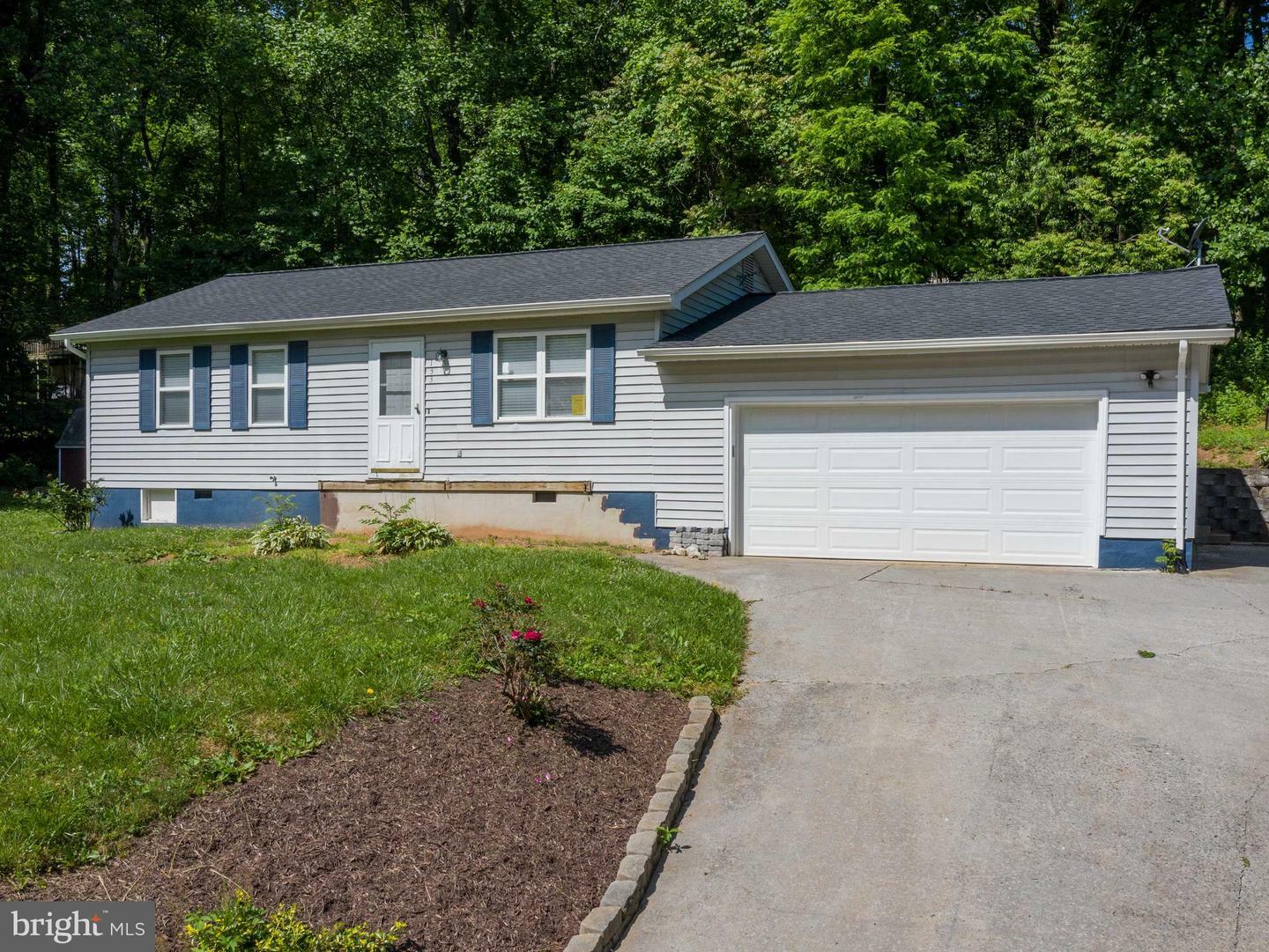 Property Photo:  133 Highland Way  VA 22623 