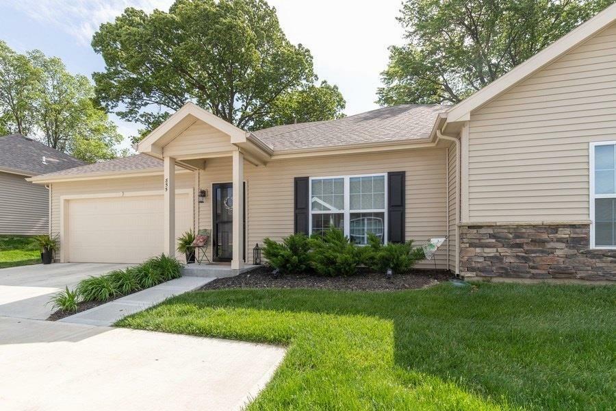 Property Photo: 855 NE 66th Street MO 64118