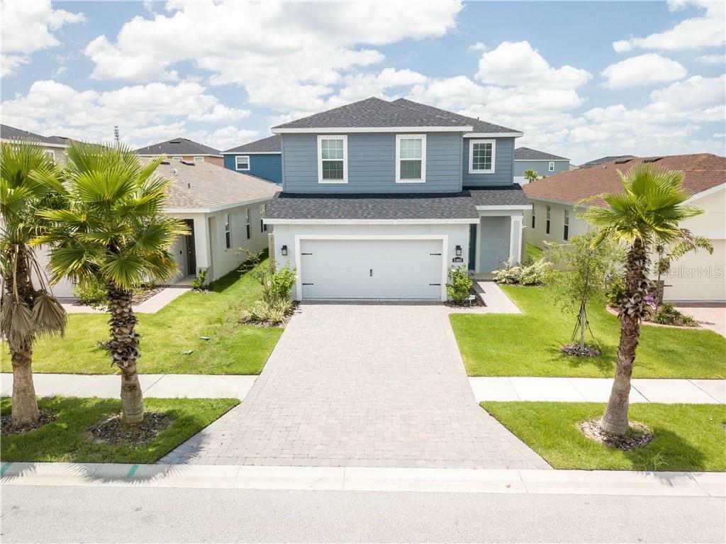 Property Photo:  11603 Fringetree Court  FL 33579 