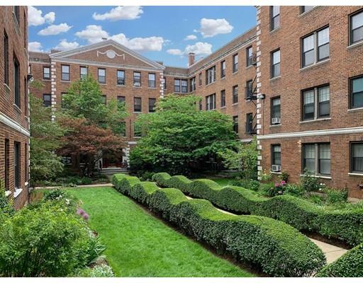 Property Photo: 64 Queensberry St 411 MA 02215