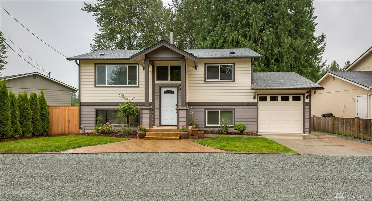 Property Photo: 7417 89th Avenue SE WA 98290