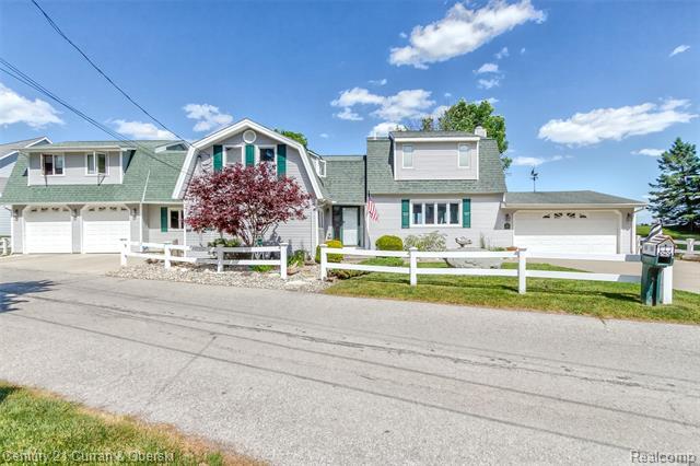 10644 Lakeside Drive  Luna Pier MI 48157 photo