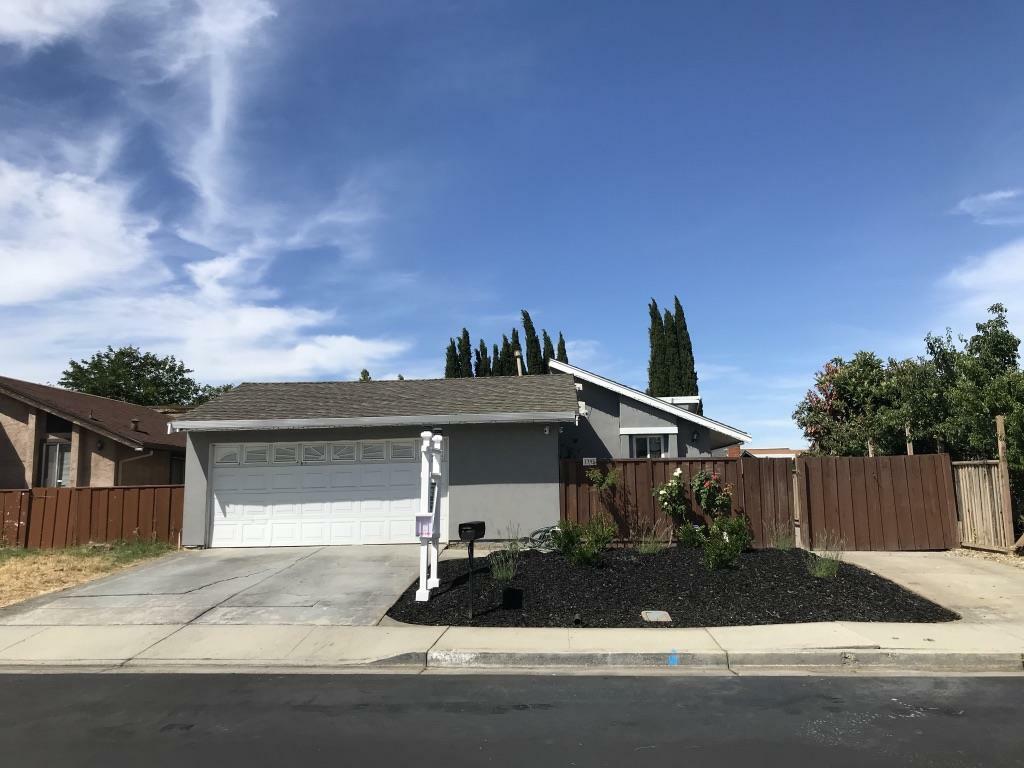 Property Photo: 1391 Sunnycrest Circle CA 95122