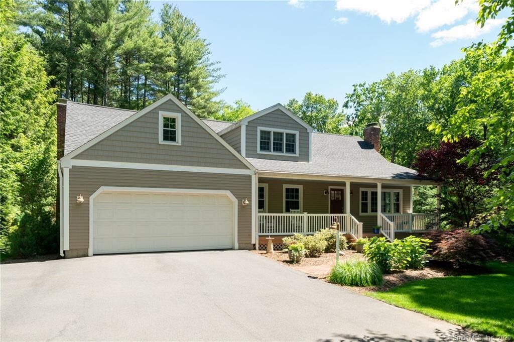 Property Photo: 8 Heritage Lane CT 06070