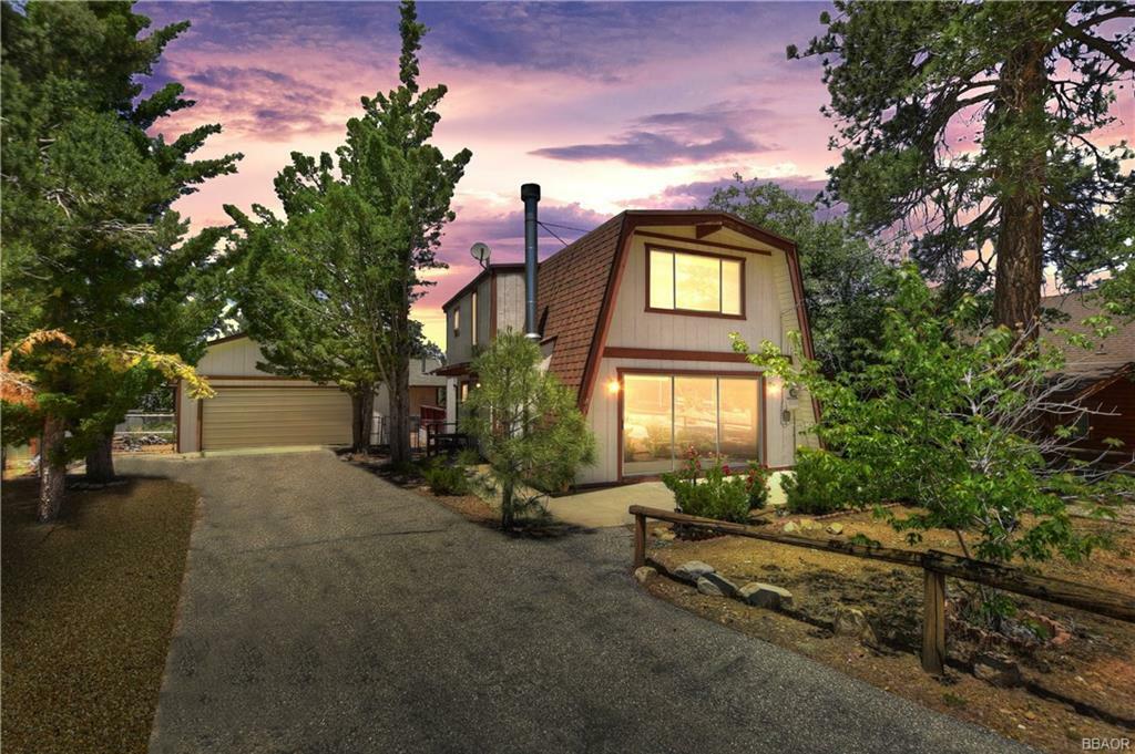 Property Photo:  1296 Luna Road  CA 92314 