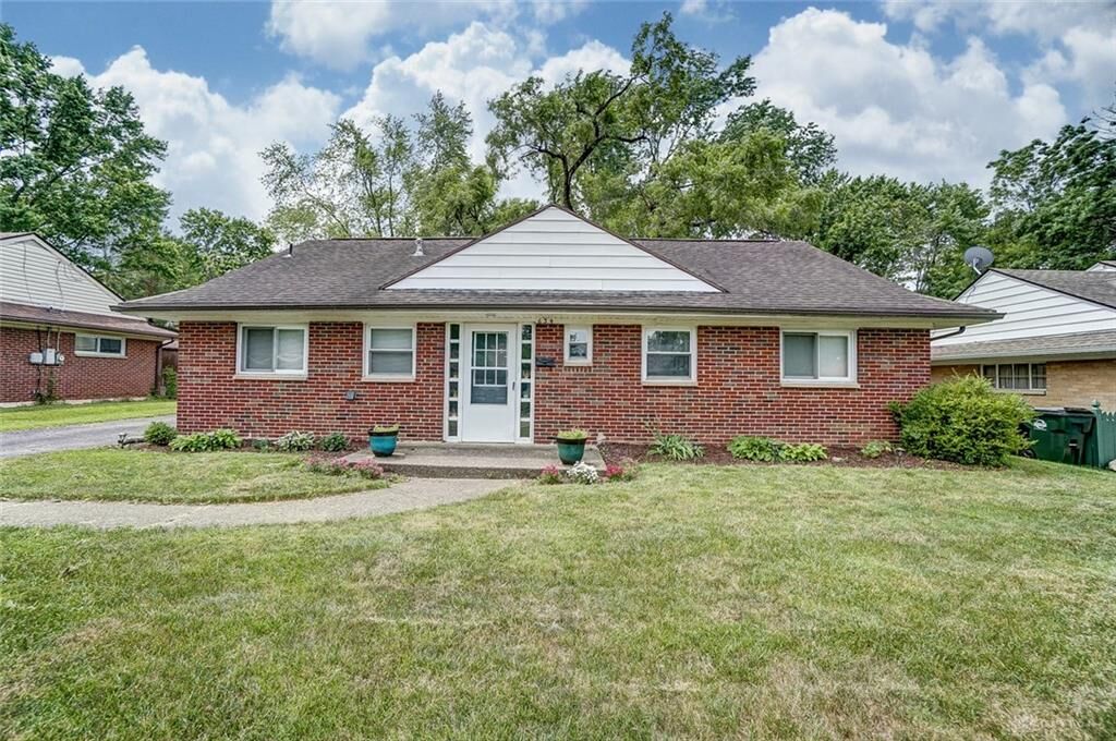 Property Photo: 634 Brookfield Road OH 45429