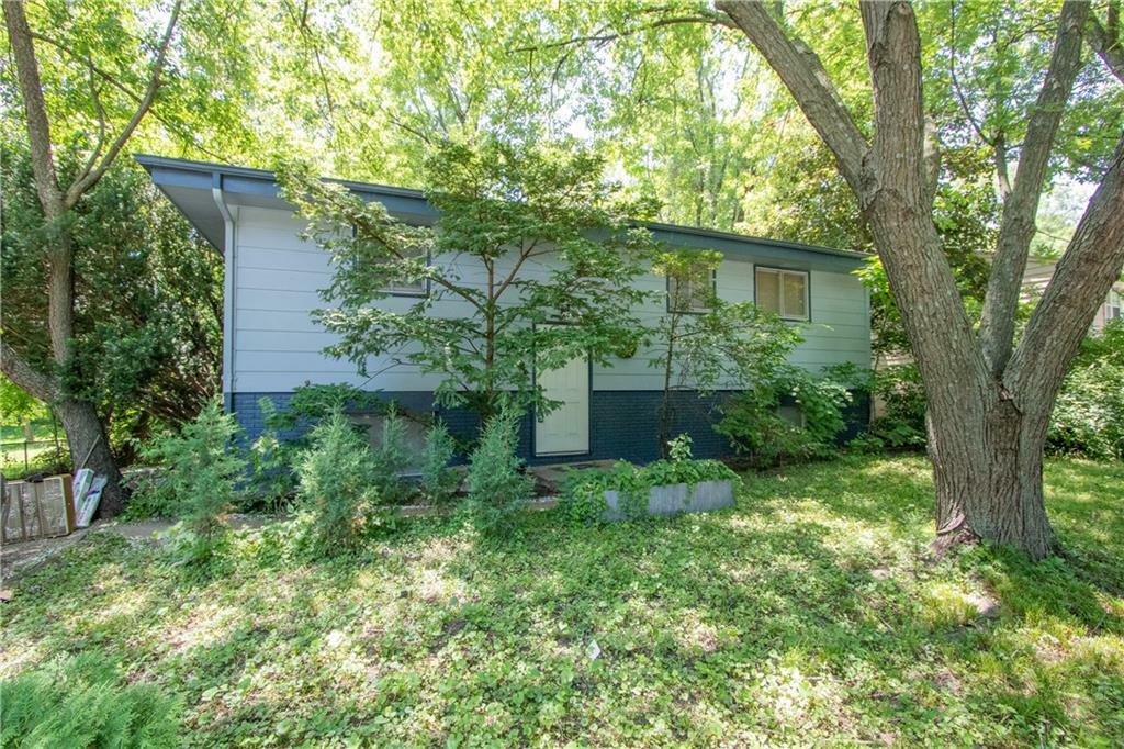 Property Photo:  333 E Watrous Avenue  IA 50315 