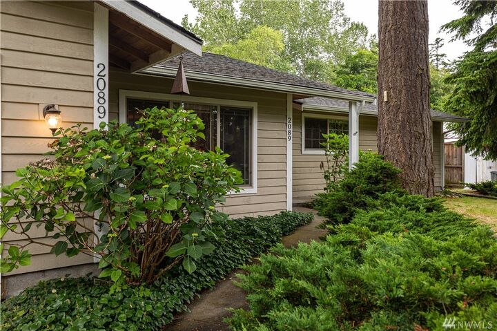 Property Photo: 2089 Pine Wood Way WA 98277