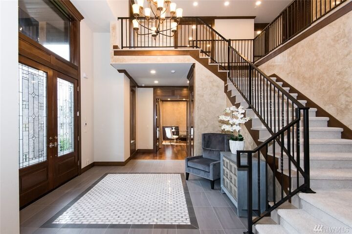 Property Photo: 10426 NE 15th Street WA 98004