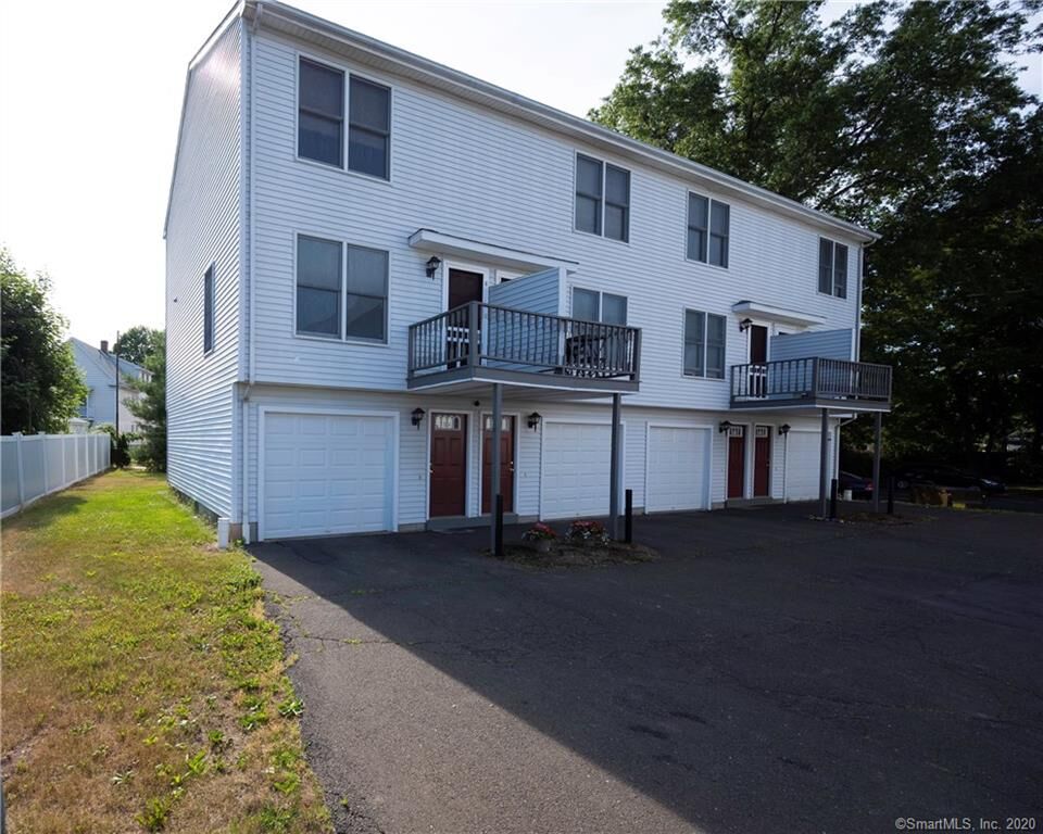 Property Photo: 275 Circular Avenue 3A CT 06514