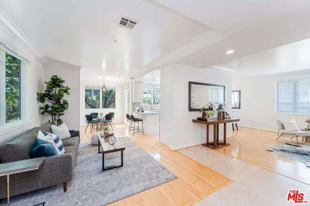 Property Photo: 843 15th St 3 CA 90403