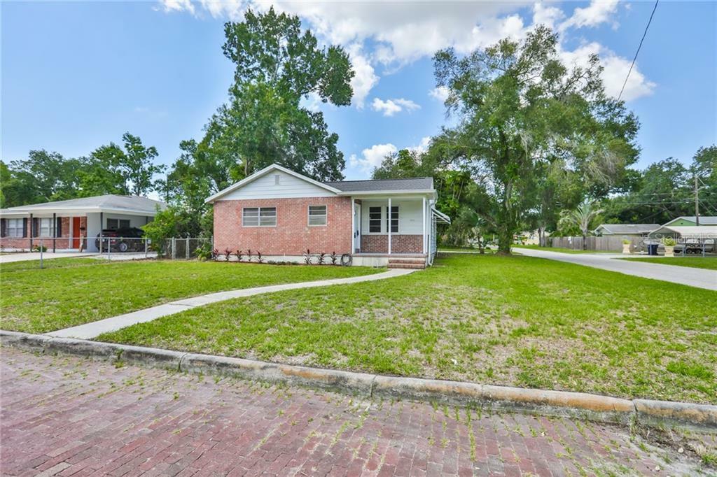 Property Photo:  920 W Orient Street  FL 33603 