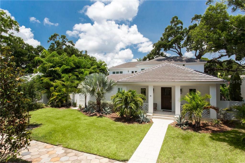 Property Photo:  335 16th Avenue NE  FL 33704 