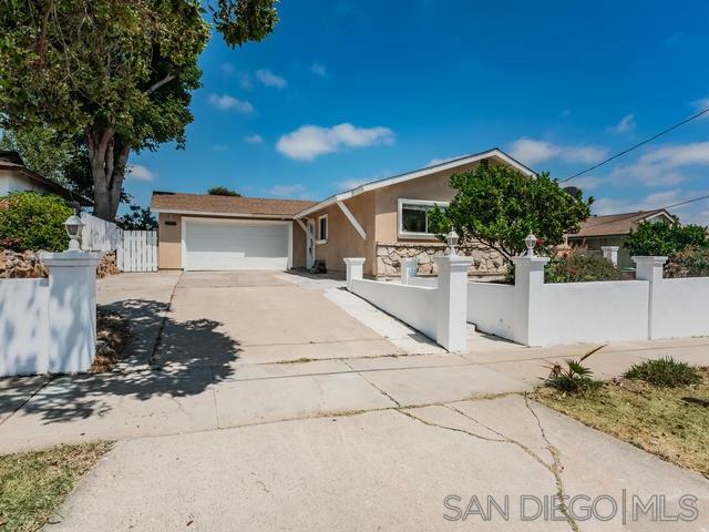 Property Photo:  4936 Siesta Dr  CA 92057 