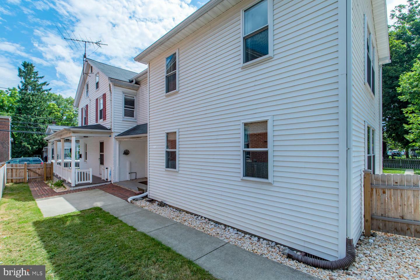 Property Photo:  24 Miller Street  PA 17579 