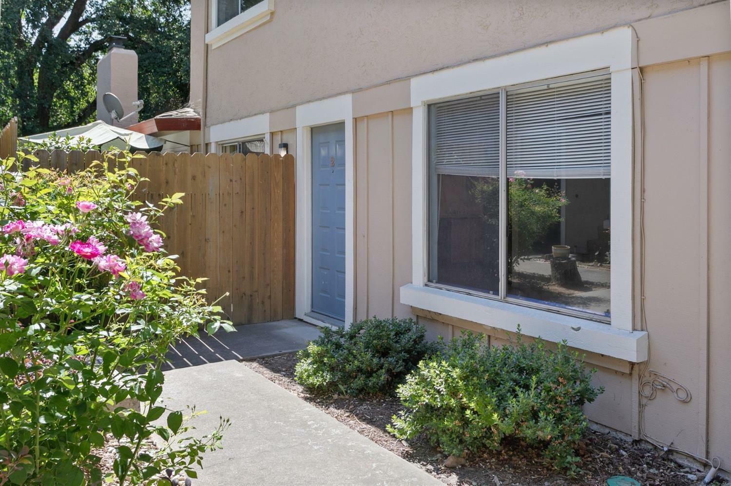 Property Photo:  5814 Shadow Creek Drive 2  CA 95841 