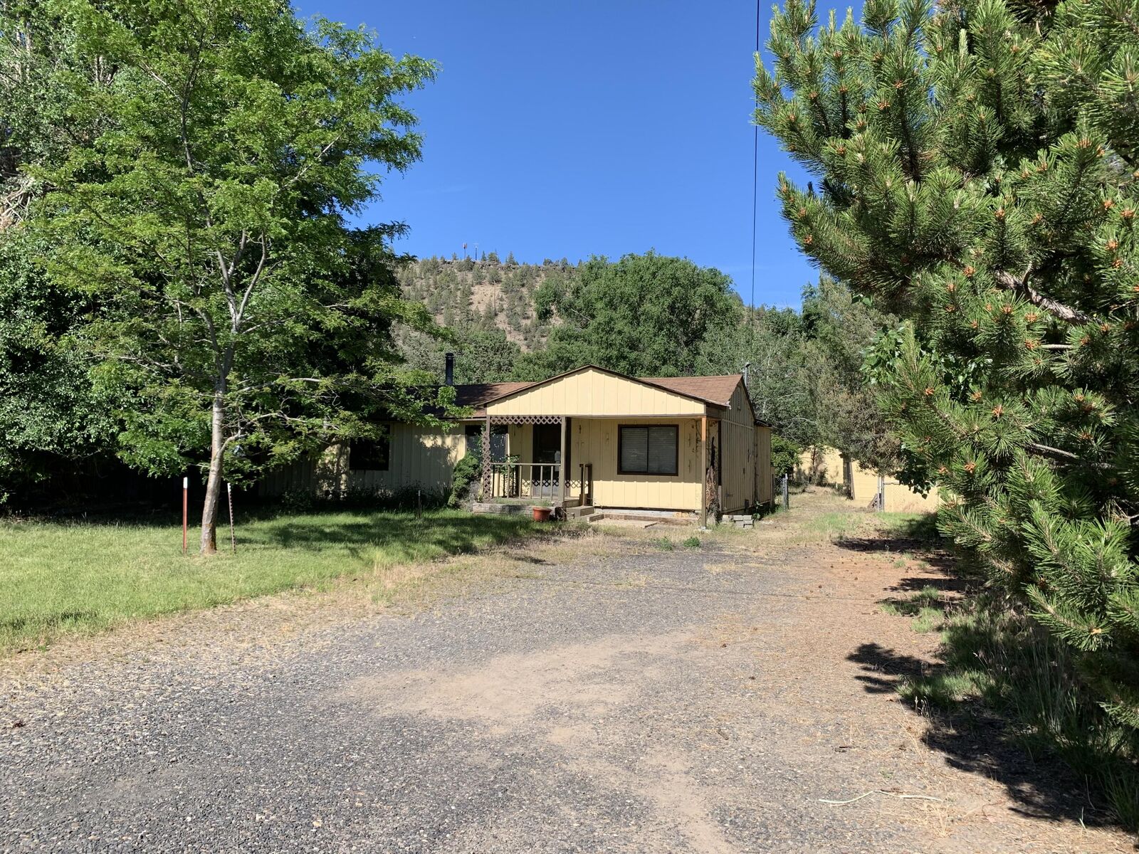Property Photo:  945 SW Rimrock Road  OR 97754 