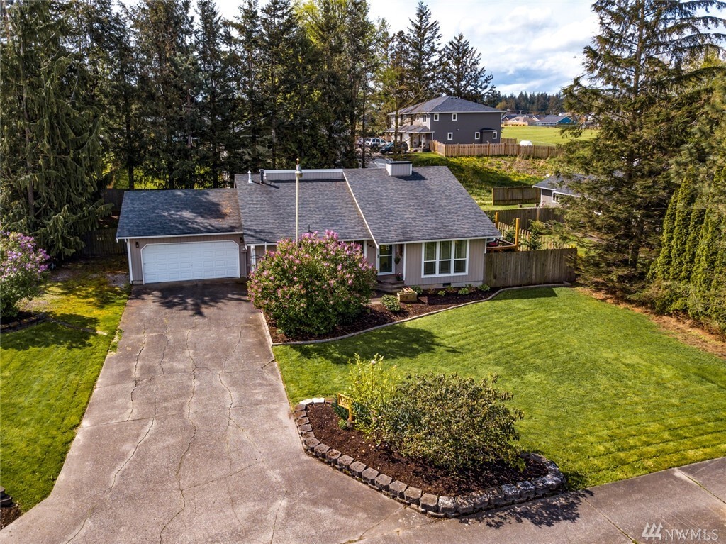 Property Photo:  420  Mead Avenue  WA 98247 