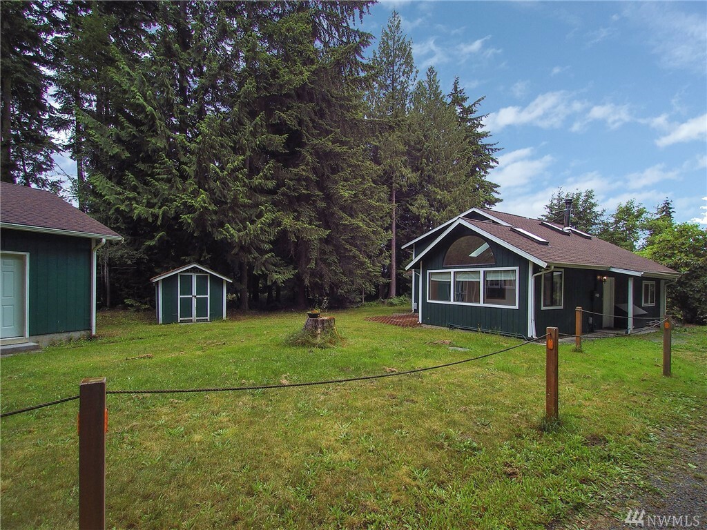 Property Photo:  33 W Breezy Lane  WA 98362 