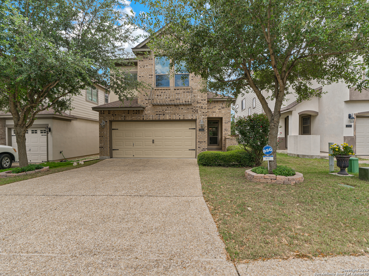 Property Photo: 1314 Cresswell Cv TX 78258