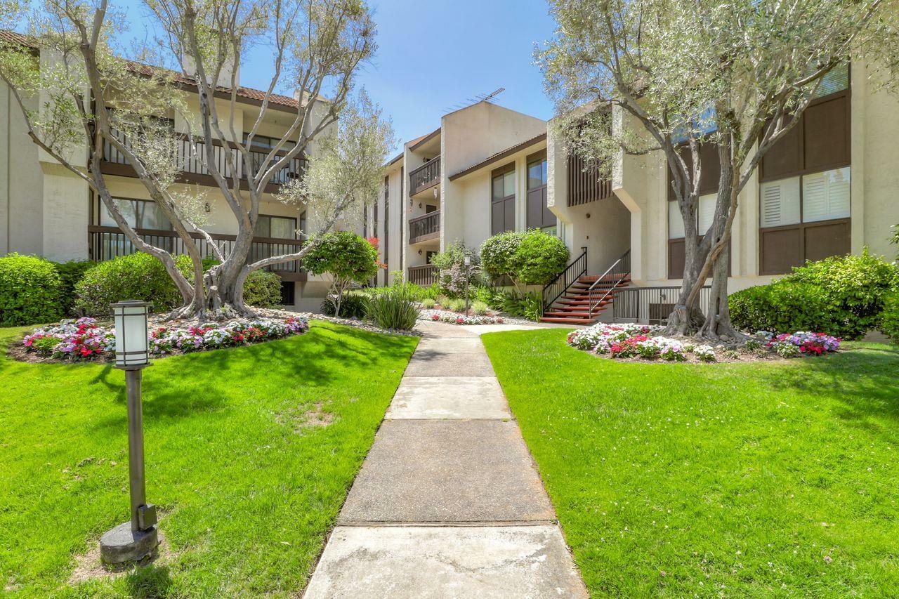 Property Photo:  226 West Edith Avenue 16  CA 94022 