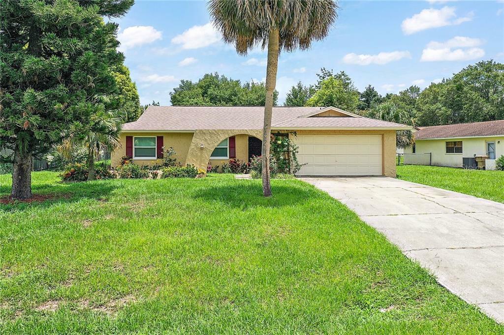 Property Photo:  208 Bentbough Drive  FL 34748 