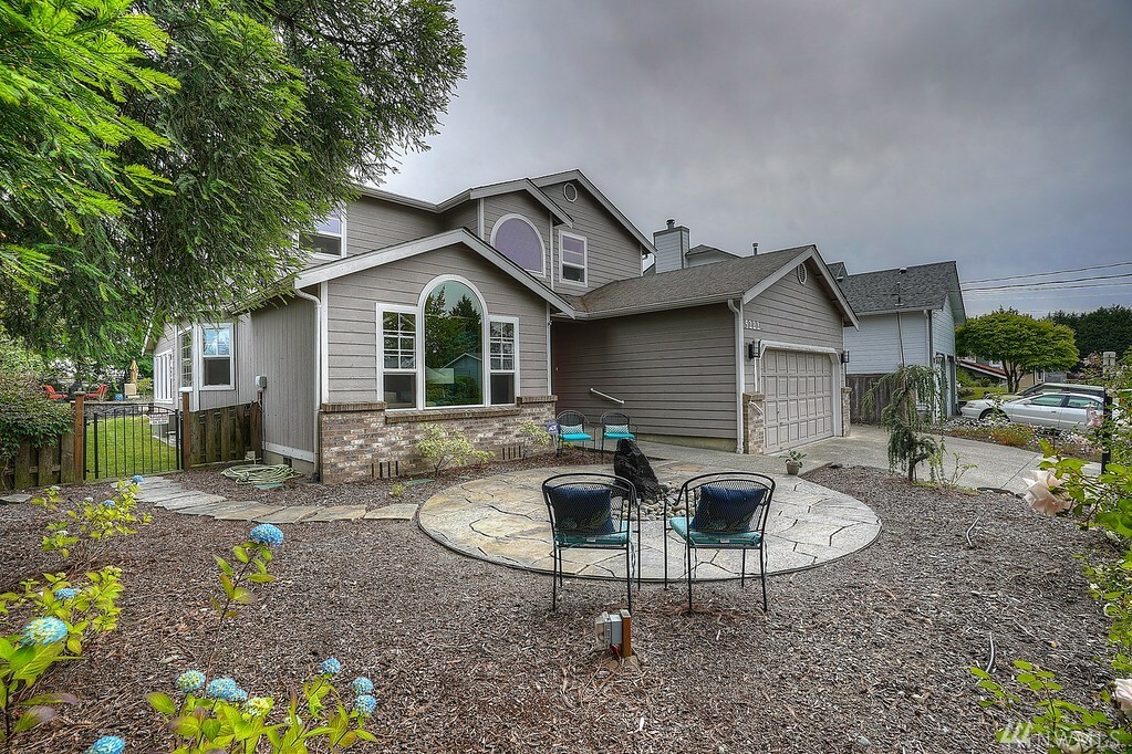 Property Photo:  5222 N 9th St  WA 98406 