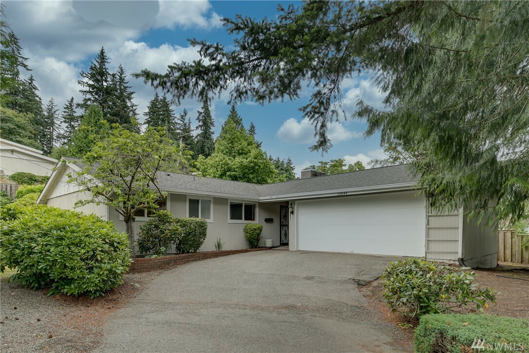 Property Photo:  15644 SE 24th St  WA 98008 