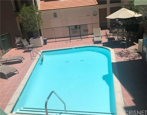 Property Photo:  5420 Sylmar Avenue 117  CA 91401 