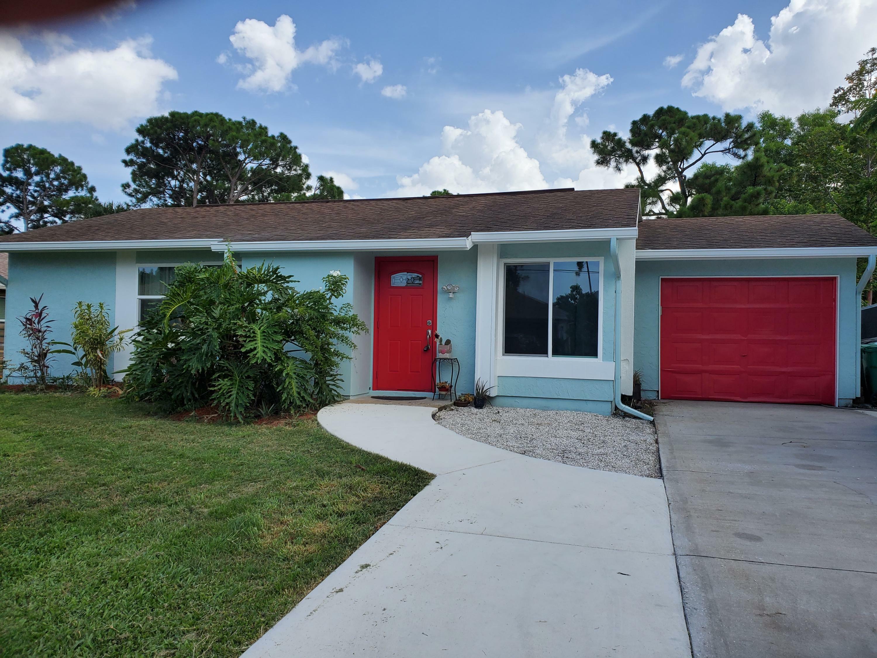 Property Photo:  486 NW Archer Avenue  FL 34983 