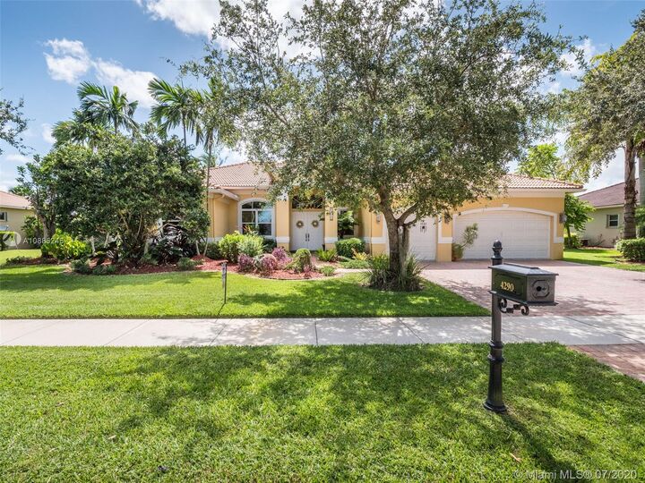 4290 SW 141st Ave  Davie FL 33330 photo