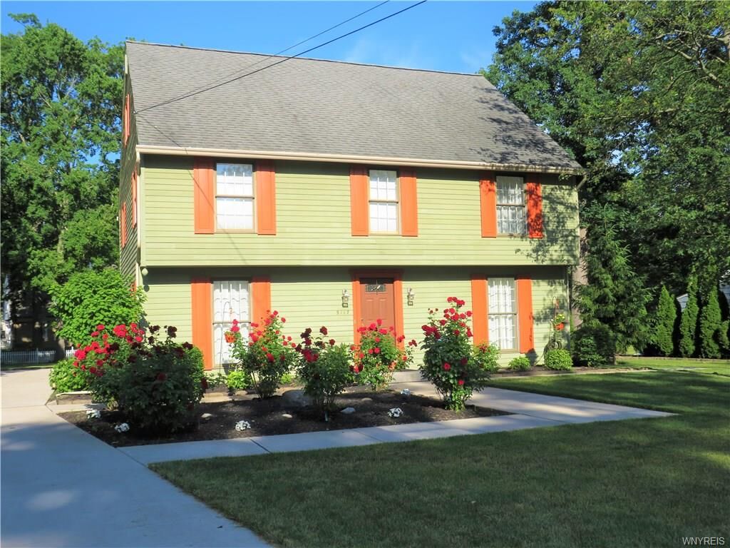 Property Photo:  5117 Woodland Drive  NY 14092 