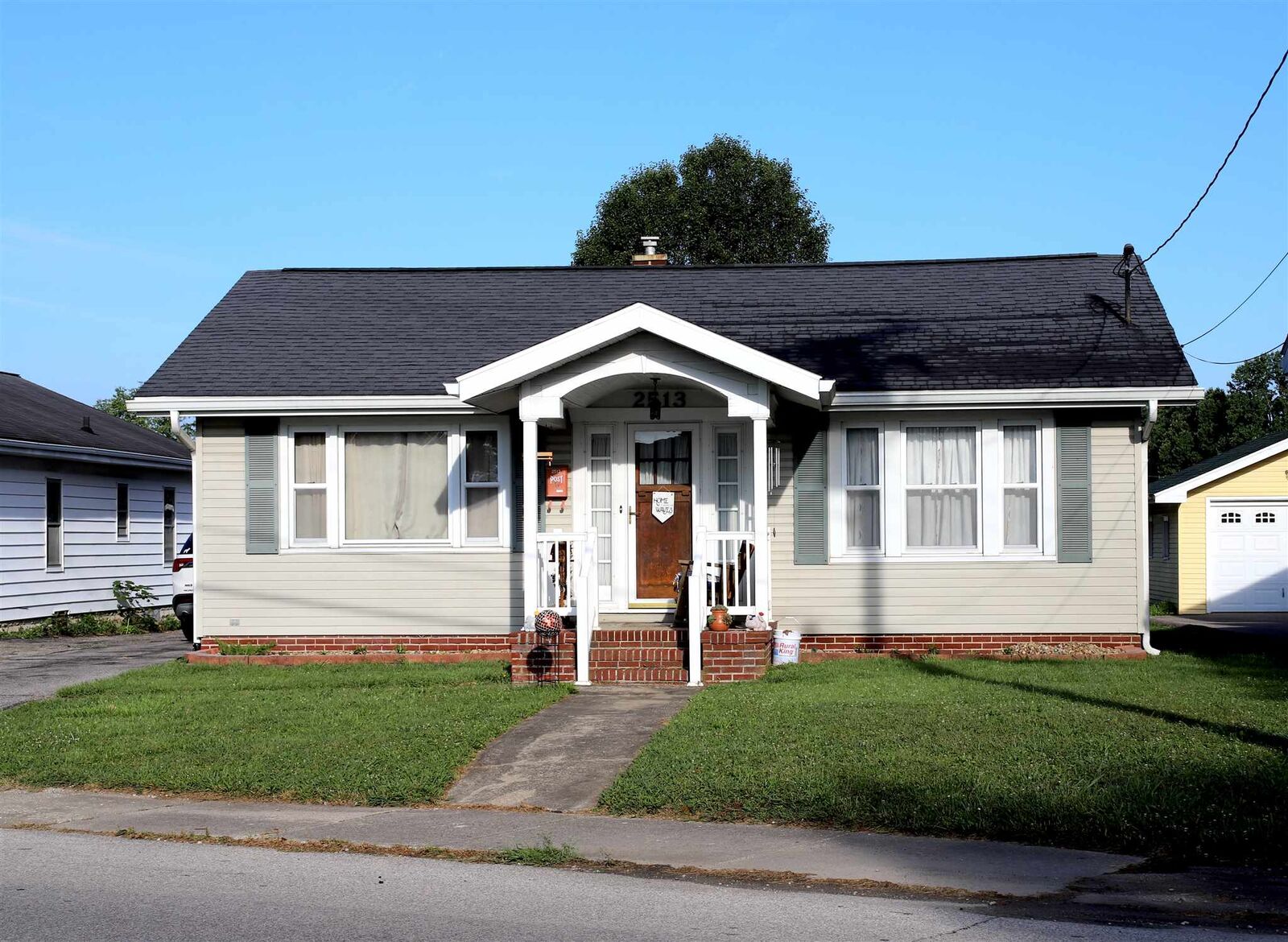 Property Photo:  2513 Washington Ave  IN 47421 