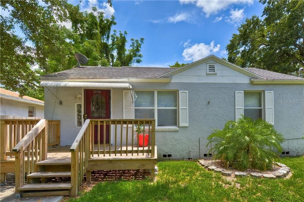Property Photo: 1427 E Mohawk Avenue FL 33604