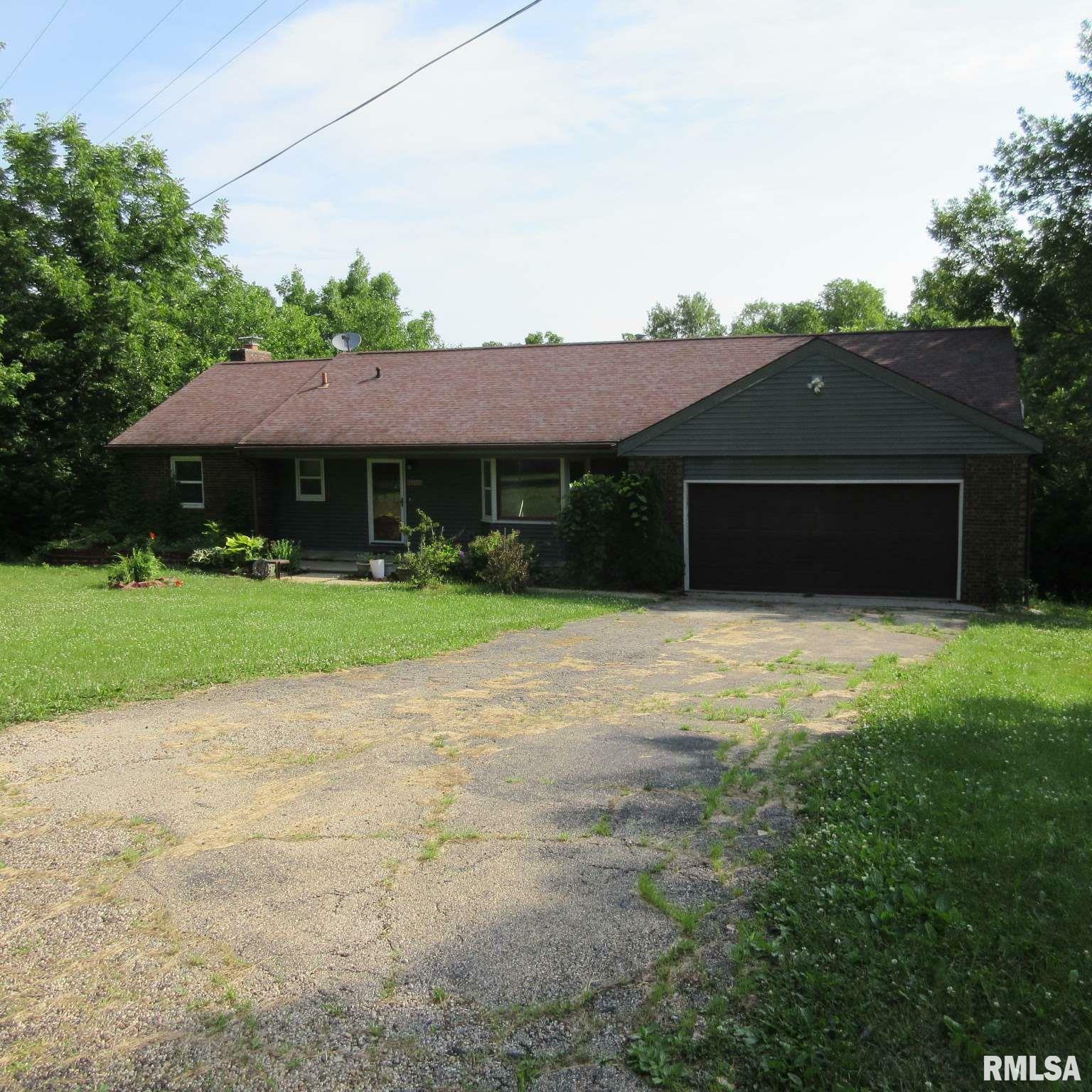 Property Photo:  23325 N Traer  IL 61427 