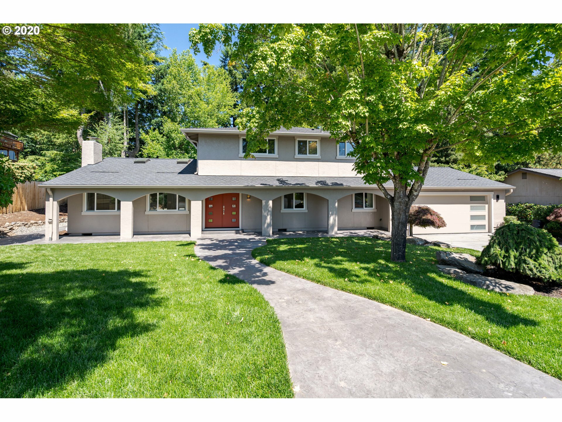 Property Photo: 44 Touchstone OR 97035